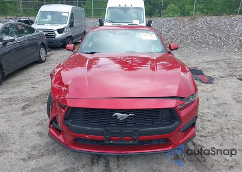 2024 Ford Mustang Ecoboost Fastback z USA, uszkodzony, nr VIN 1FA6P8TH8R5122097